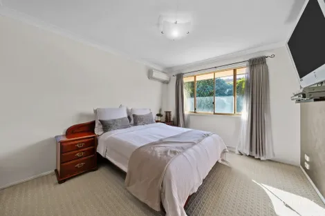 Property photo of 4/5 Ahern Street Labrador QLD 4215
