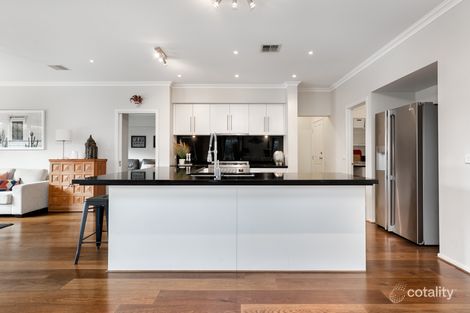 Property photo of 10 Vert Avenue Narre Warren South VIC 3805