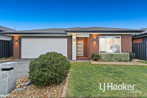 39 Zermatt Loop, Pakenham, VIC 3810