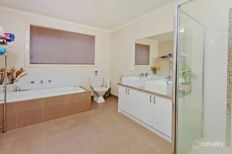 Property photo of 1/64 Helen Street St Albans VIC 3021