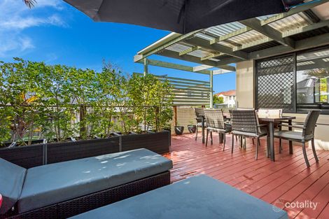 Property photo of 2/9 Palma Crescent Varsity Lakes QLD 4227