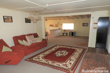 Property photo of 2 Grenfell Street Bimbi NSW 2810