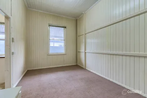 35 Audenshaw St, Highgate Hill, QLD 4101