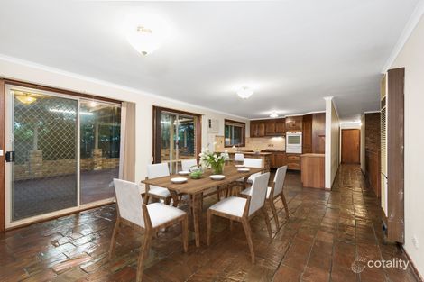 Property photo of 8 Skipton Place Endeavour Hills VIC 3802