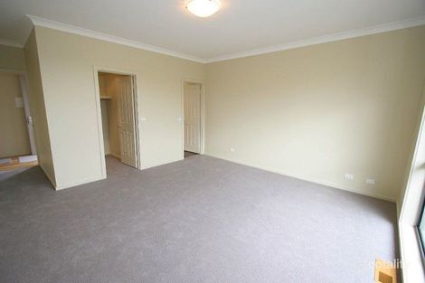 Property photo of 2/51 Oakpark Drive Chadstone VIC 3148