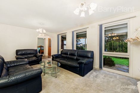 Property photo of 8 Aldergate Crescent Kings Park VIC 3021