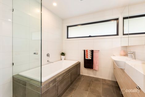Property photo of 2 Bonar Street Heidelberg Heights VIC 3081