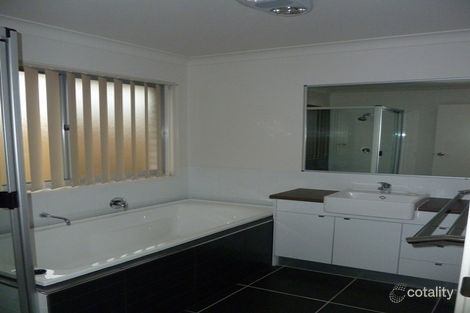 Property photo of 15 Dobinson Street Bucasia QLD 4750