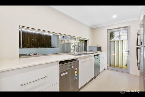 Property photo of 7 Heather Gardens Halls Head WA 6210