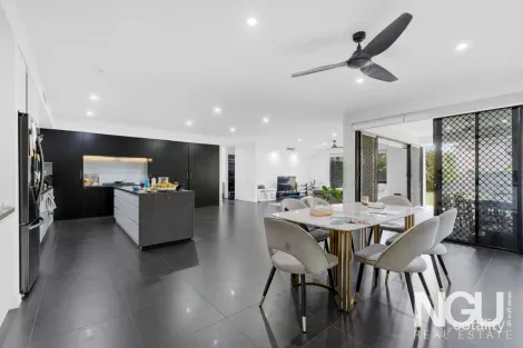 Property photo of 13 McGarry Street Eight Mile Plains QLD 4113