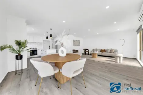 Property photo of 24 Mulberry Pass Craigieburn VIC 3064