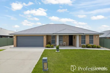 10 Poate St, Windradyne, NSW 2795