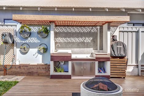 17 Coorbeelie St, Baynton, WA 6714