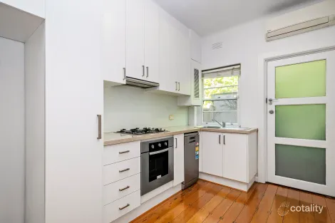 Property photo of 2/66 Mathoura Road Toorak VIC 3142