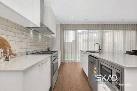 Property photo of 227 Forest Red Gum Drive Mickleham VIC 3064
