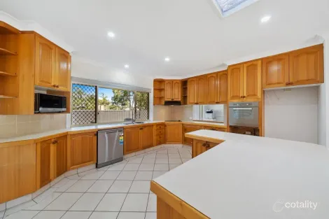 Property photo of 5 Timberlea Court Helensvale QLD 4212