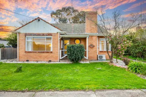 34 Charlotte St, Sebastopol, VIC 3356