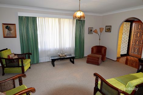 Property photo of 10 Cadell Drive Helensvale QLD 4212