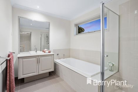 Property photo of 2A Aminga Court Croydon VIC 3136