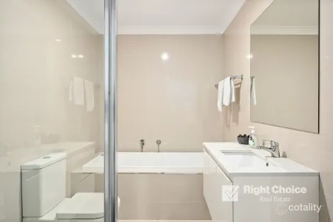 Property photo of 10/21 Pur Pur Avenue Lake Illawarra NSW 2528