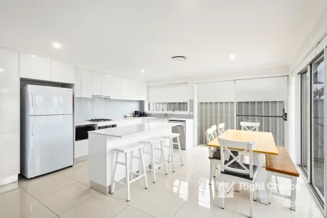 Property photo of 10/21 Pur Pur Avenue Lake Illawarra NSW 2528