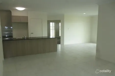 Property photo of 45 Bellavista Circuit Beaconsfield QLD 4740