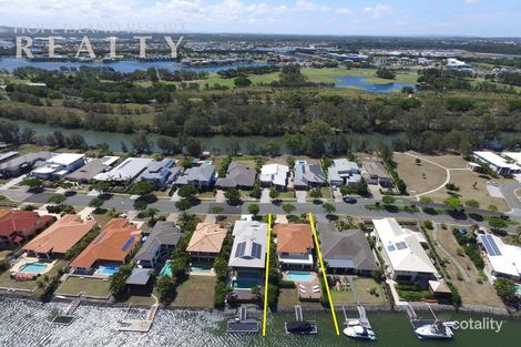Property photo of 18 The Peninsula Helensvale QLD 4212