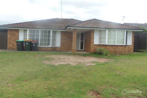 44 Pine Creek Cct, St Clair, NSW 2759