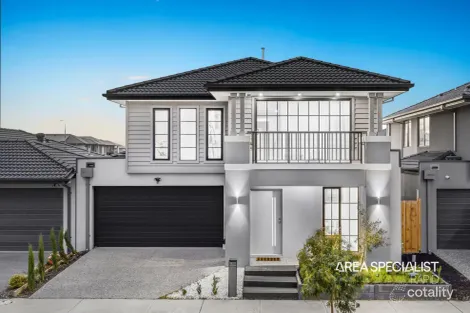 18 Bambusa Way, Clyde North, VIC 3978