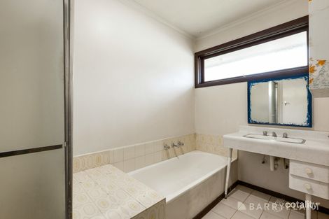 Property photo of 10 Highland Boulevard Ringwood VIC 3134