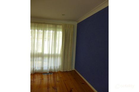 Property photo of 6 Siddeley Court Dingley Village VIC 3172