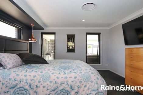 Property photo of 11 Keane Drive Kelso NSW 2795