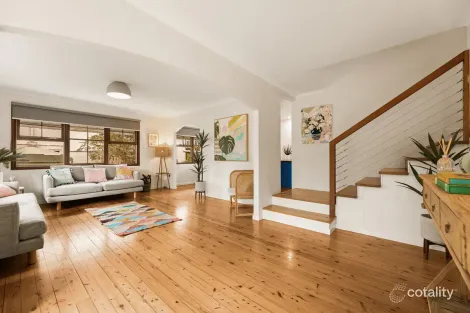 Property photo of 26 Jellicoe Street Mount Lofty QLD 4350