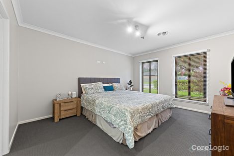 Property photo of 23 Avalon Crescent Cranbourne East VIC 3977