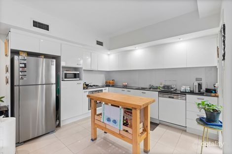 Property photo of 2/15 Halford Street Newstead QLD 4006