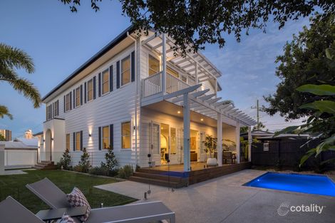 1 Ilkinia Ave, Broadbeach Waters, QLD 4218