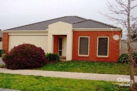 17 St Leonard Way, Pakenham, VIC 3810