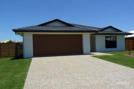 Property photo of 27 Pembridge Circuit Urraween QLD 4655