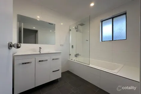 Property photo of 3 Bradman Avenue St Clair NSW 2759