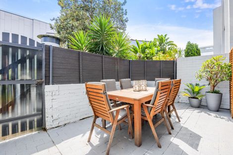Property photo of 2/8-12 Winnie Street Cremorne NSW 2090