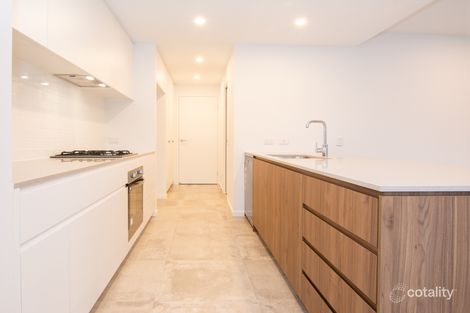 16/2 Flametree Cct, Arundel, QLD 4214