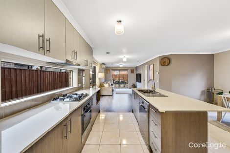 Property photo of 4 Loddon Place Cranbourne East VIC 3977