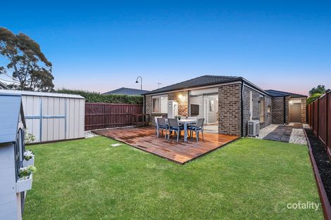 Property photo of 4 Loddon Place Cranbourne East VIC 3977
