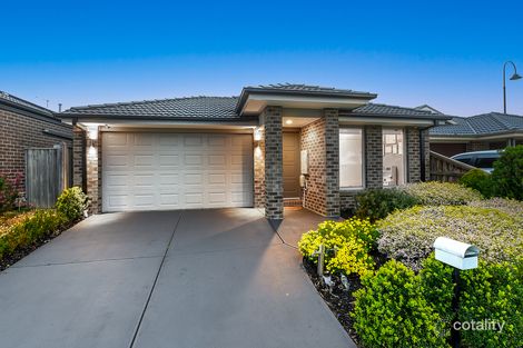 Property photo of 4 Loddon Place Cranbourne East VIC 3977
