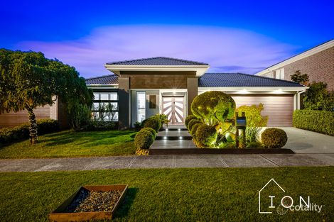 22 Tulliallan Bvd, Cranbourne North, VIC 3977