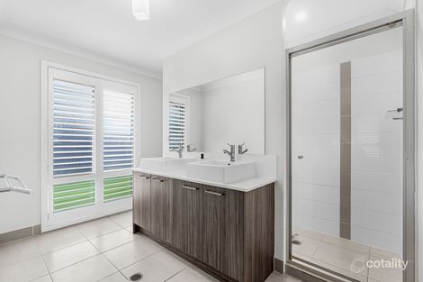 Property photo of 1 Peregian Close Manly West QLD 4179