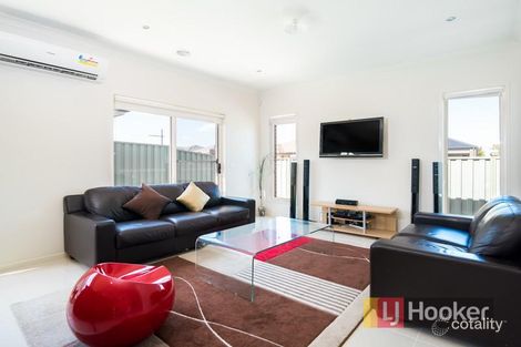 Property photo of 67 Park Orchard Drive Pakenham VIC 3810