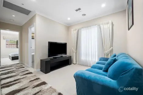 Property photo of 3 Bandicoot Loop Tarneit VIC 3029