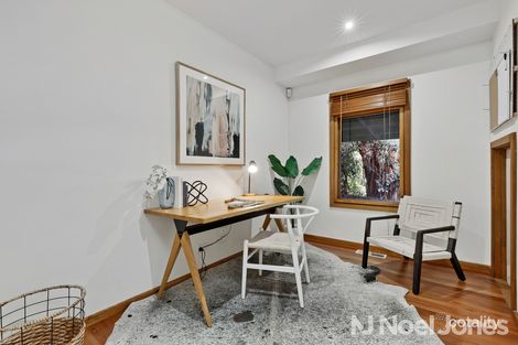 Property photo of 14 Carbora Dale Greensborough VIC 3088