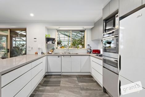Property photo of 15 Don Juan Court Narre Warren VIC 3805